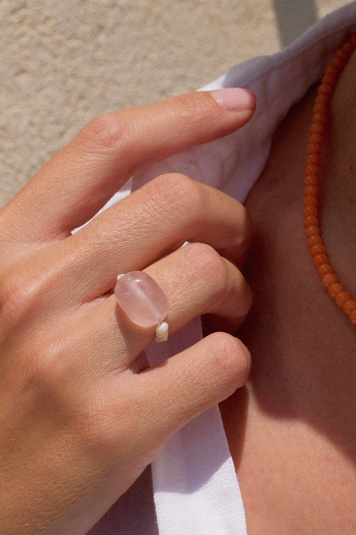 IBIZA | Bague mini perles et Quartz rose